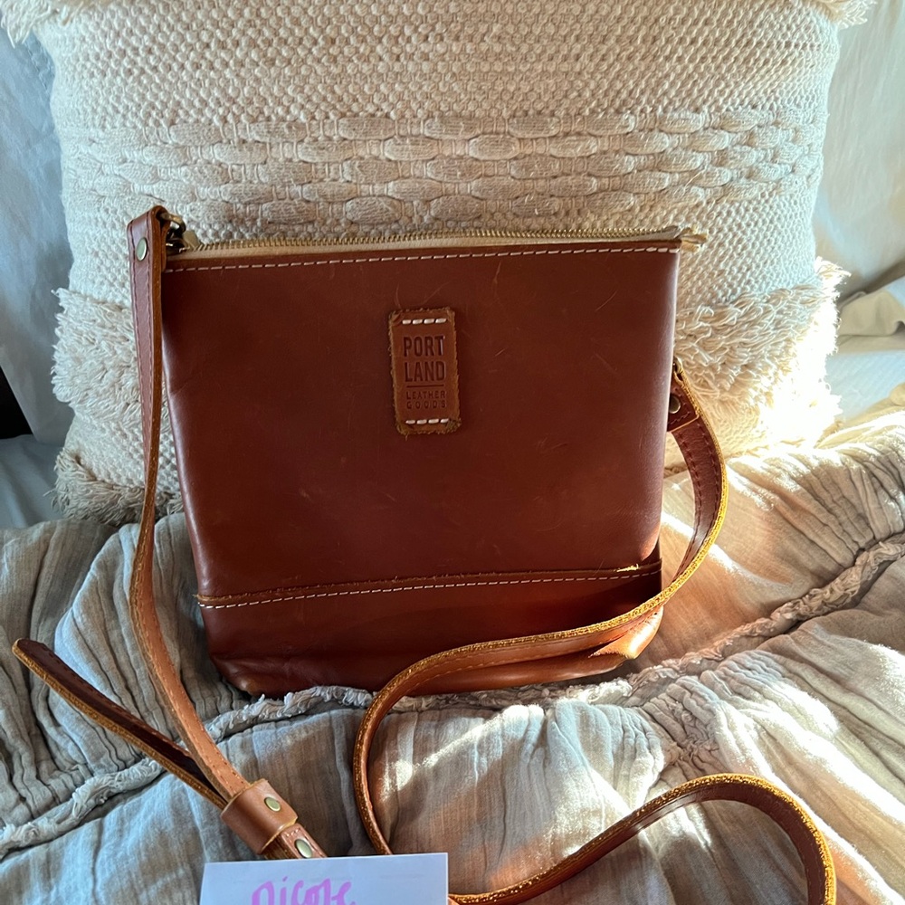 Honey 🍯 PLG Festival Crossbody